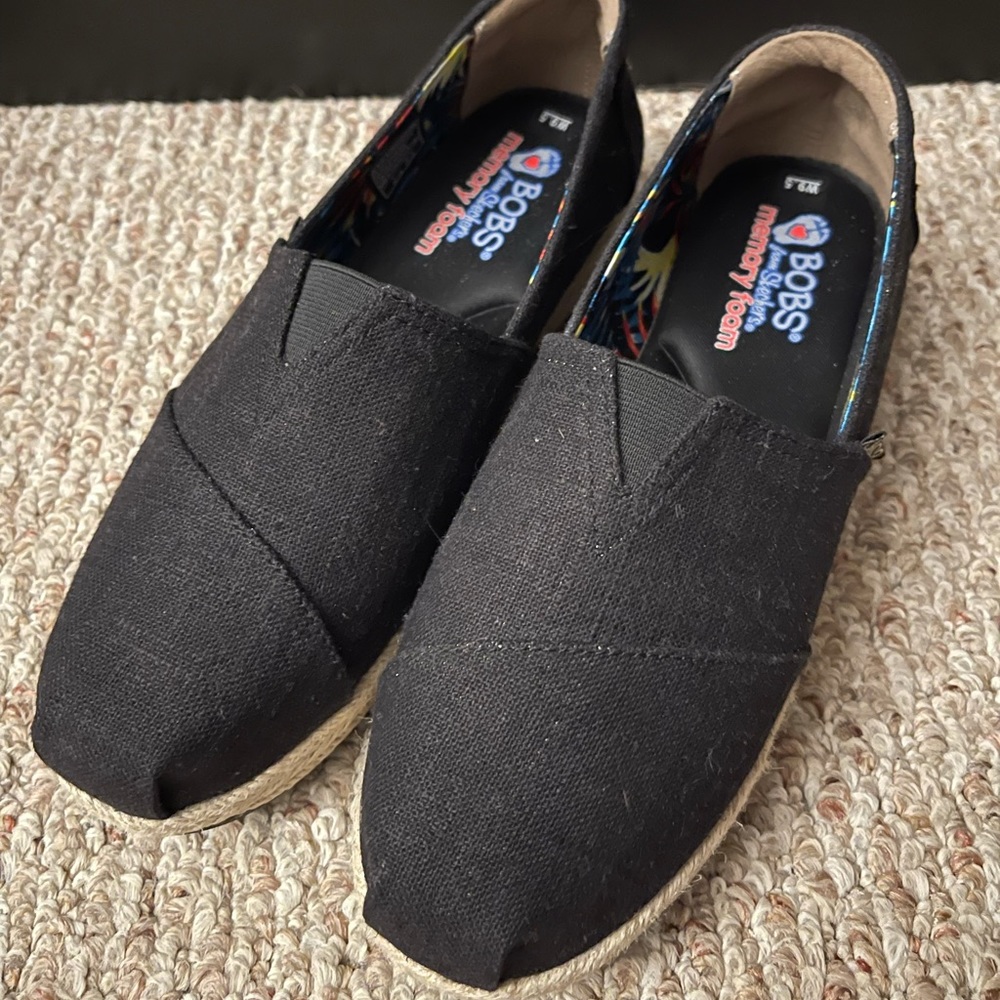 Bobs wedged Toms!